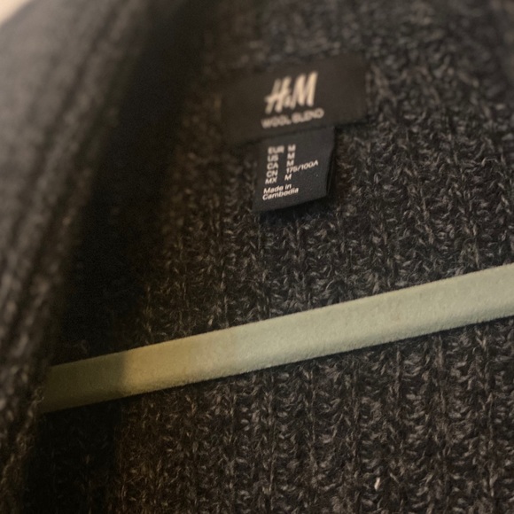 H&M Button Sweater Charcoal Medium - Picture 3 of 7